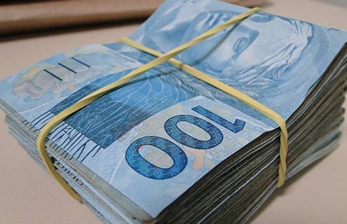 Prefeito maranhense oferece 2 mil reais a blogueiros por informações (VEJA O VÍDEO)