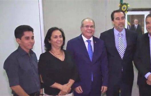 Prefeito Cicin participa de reunião com ministro da saúde em Brasília em busca de recursos