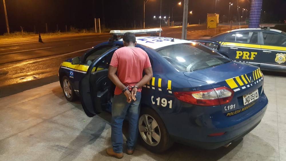 Polícia Rodoviária cumpre mandado de prisão na BR-010 em Porto Franco (MA)