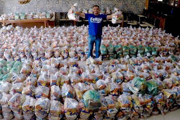 Deputado eleito troca festa da vitória por cestas básicas para famílias carentes no MA