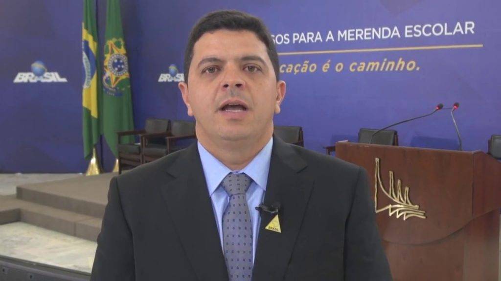 Ministério Público pede suspensão de gastos com carnaval e afastamento do prefeito de Carolina (MA)