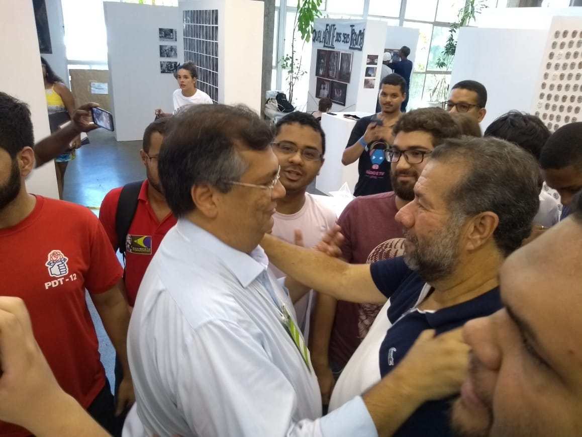 Estudantes da Bahia gritam  ‘Flávio Dino presidente do Brasil’