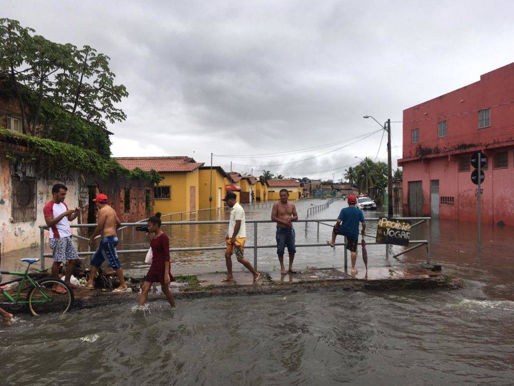 Chuva causa alagamentos, queda de muros e deslizamento em São Luís