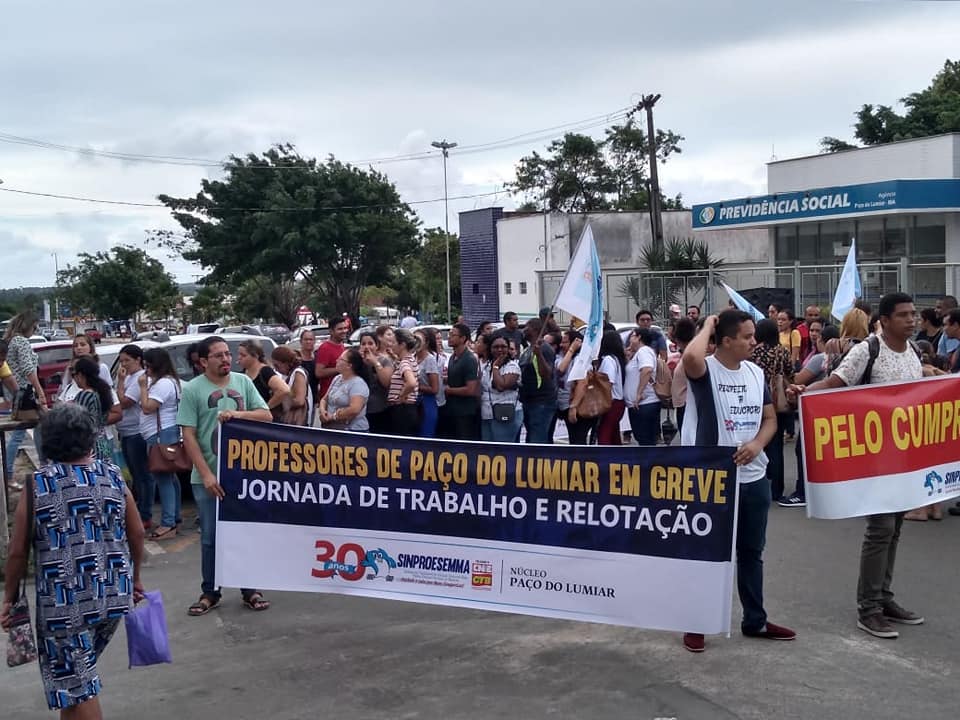 Professores de Paço do Lumiar entram em greve