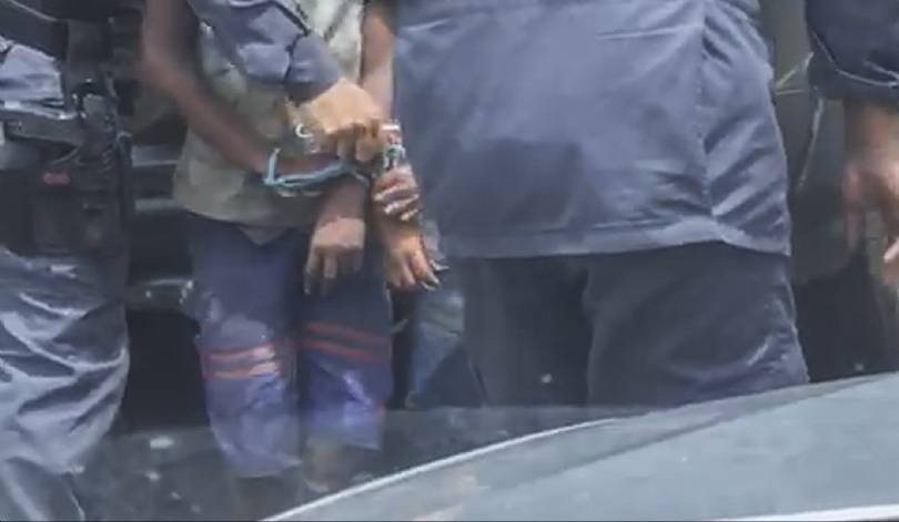 Confira a nota da Policia Militar sobre vídeo de PMs conduzido crianças com mãos amarradas