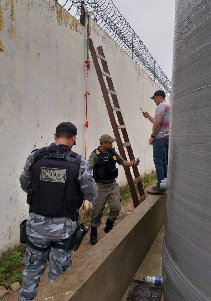 Dez detentos fogem do Complexo de Pedrinhas usando escada