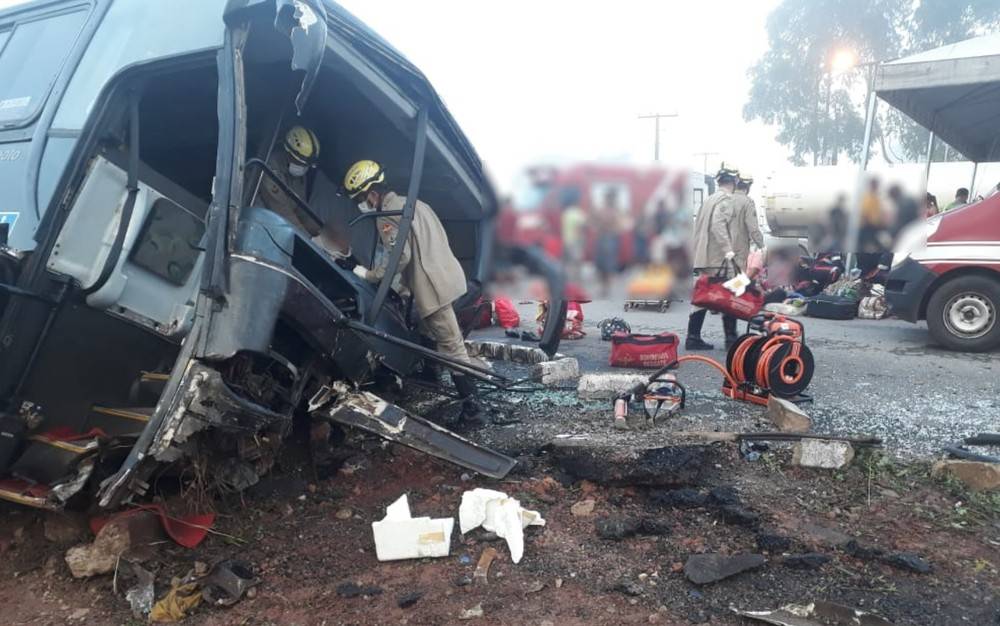 Acidente com ônibus de maranhenses deixa mais de 20 pessoas feridas no GO