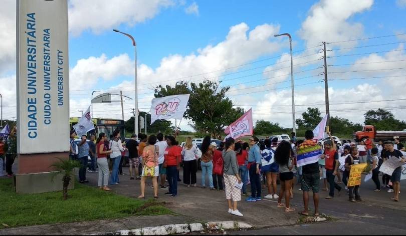 Manifestações paralisam aulas na UFMA e IFMA nesta quarta-feira