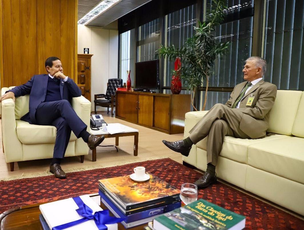 Coronel Monteiro é recebido pelo vice-presidente da República em Brasília