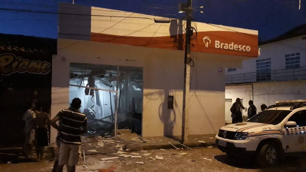 Bandidos explodem agência bancária em Penalva, no Maranhão