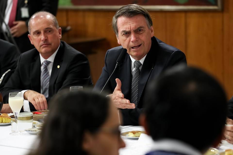 'Daqueles governadores de 'paraíba', o pior é o do Maranhão', diz Bolsonaro