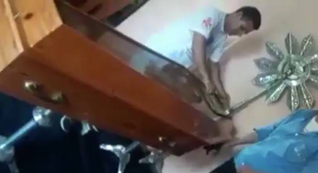 Família descobre troca de corpos durante velório no Maranhão