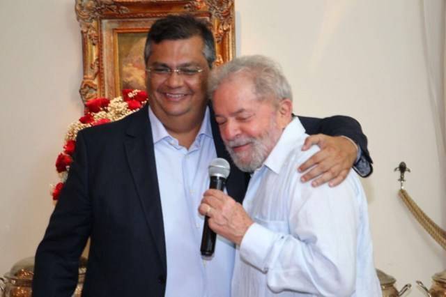 Lula cita Flávio Dino entre presidenciáveis para 2022 durante entrevista na prisão