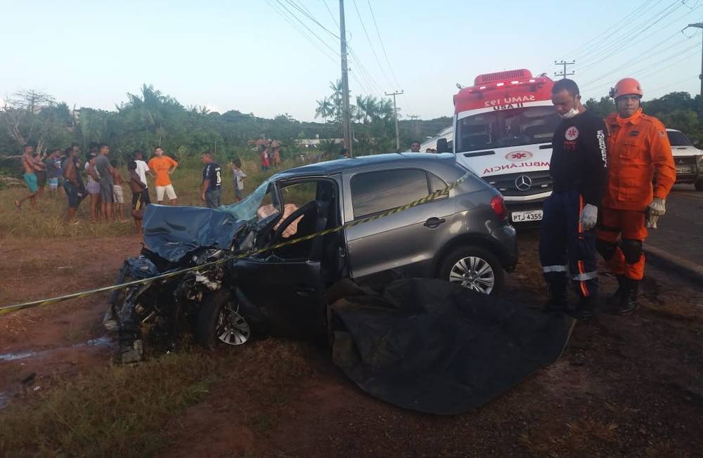 Acidente entre carro e van mata motorista na Avenida dos Portugueses, em São Luís