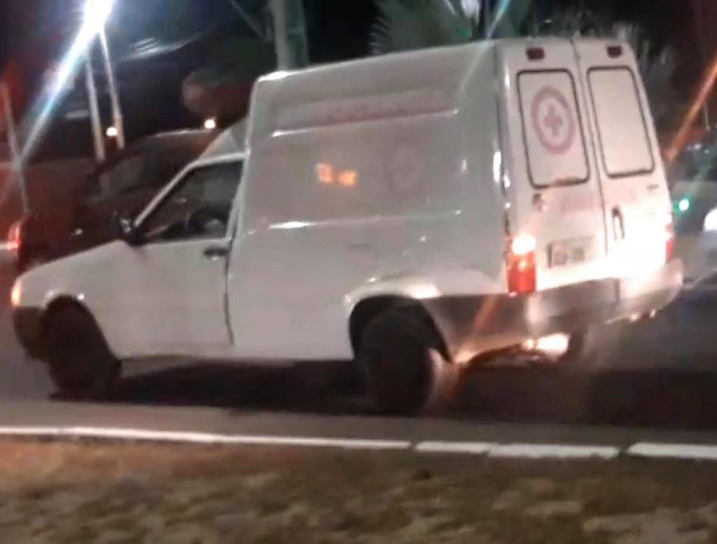 Ambulância de Raposa quebra em São Luís por falta de manutenção e causa congestionamento