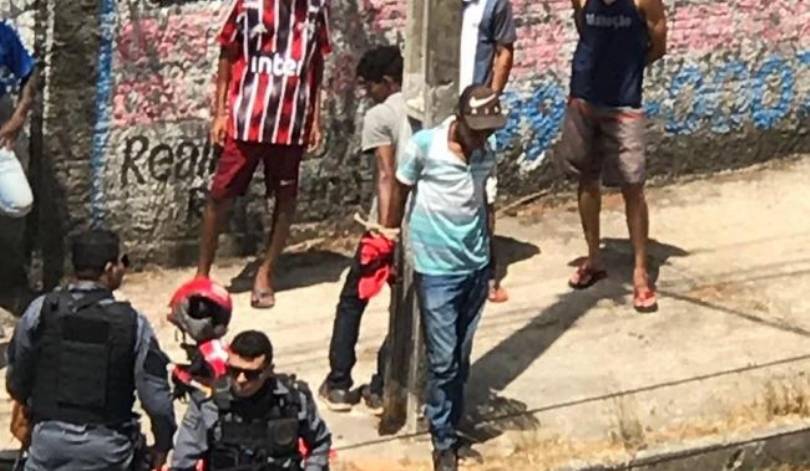 Ladrões são amarrados em poste e espancados por populares em São Luís