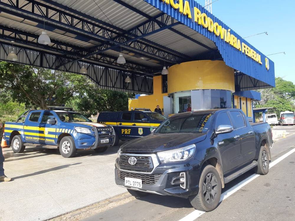PRF prende médico com caminhonete clonada na BR-316 no Maranhão