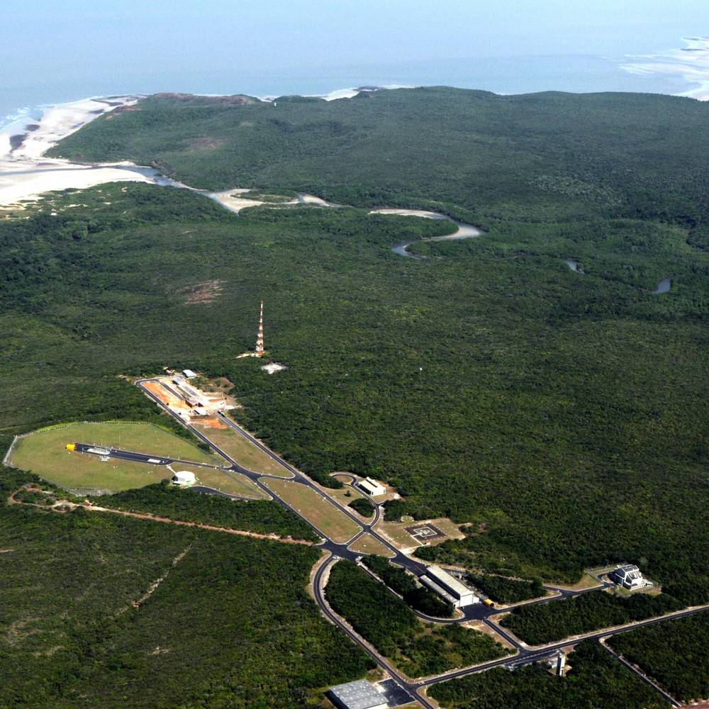 Bolsonaro anuncia ampliação do porto e aeroporto de Alcântara no Maranhão