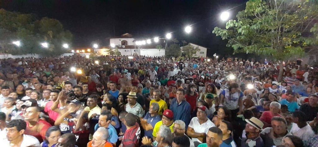 Maura Jorge é recebida por multidão em Lago da Pedra e se fortalece para 2020