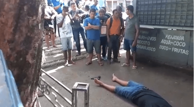 Por ciúmes, homem mata amigo da namorada e recorre ao suicídio em praça de São Luís