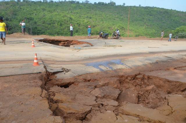 DNIT inicia reparos em trecho rompido da BR-222 em Buriticupu (MA)