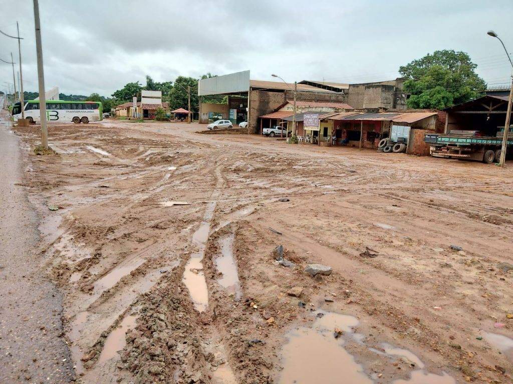 Obra inacabada do DNIT gera transtornos em Estreito (MA)