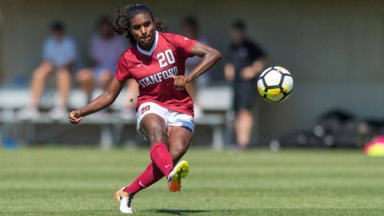 Maranhense que joga nos EUA é considerada a “Nova Marta” do futebol brasileiro