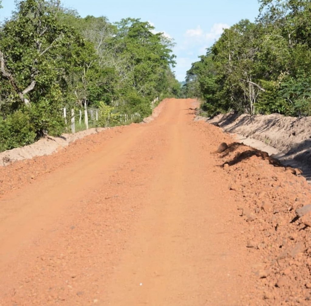 Prefeitura de Estreito segue recuperando estradas vicinais na zona rural