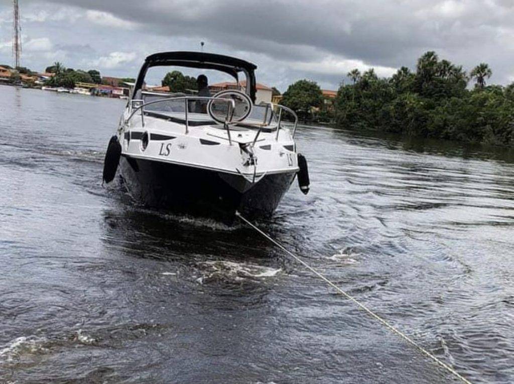 Lancha explode e deixa várias pessoas queimadas em Barreirinhas