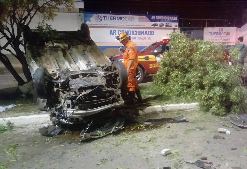 Motorista alcoolizado capota veículo após colidir e matar ocupante de motocicleta em Imperatriz