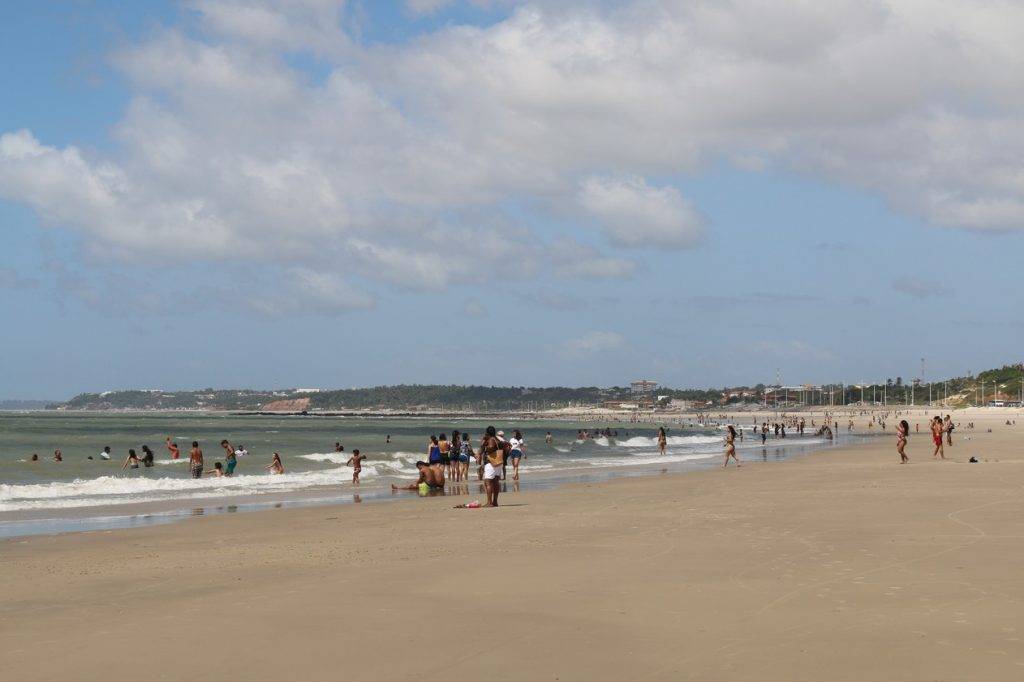 Todas as principais praias de São Luís estão poluídas e impróprias para banho