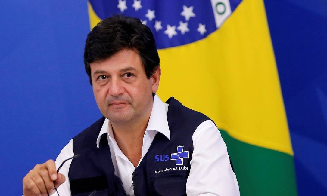 Bolsonaro demite Mandetta e escolhe Nelson Teich para a Saúde