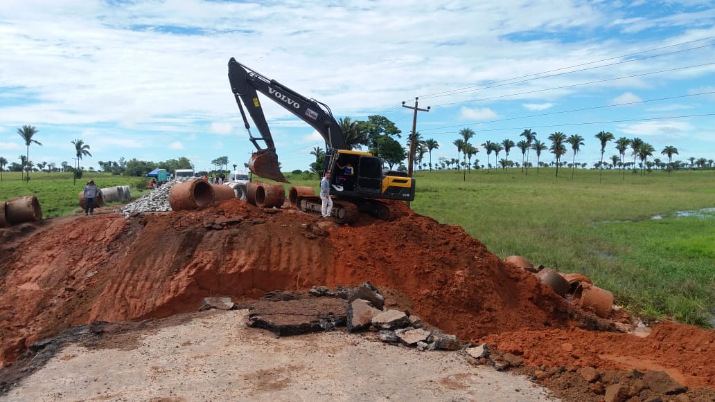Trecho da BR-316 se rompe em Bacabal no Maranhão