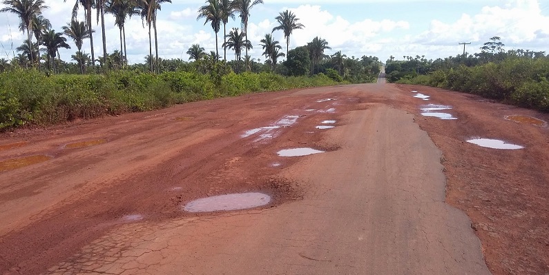 Justiça Federal determina que Dnit realize obras urgentes de restauração na BR-222