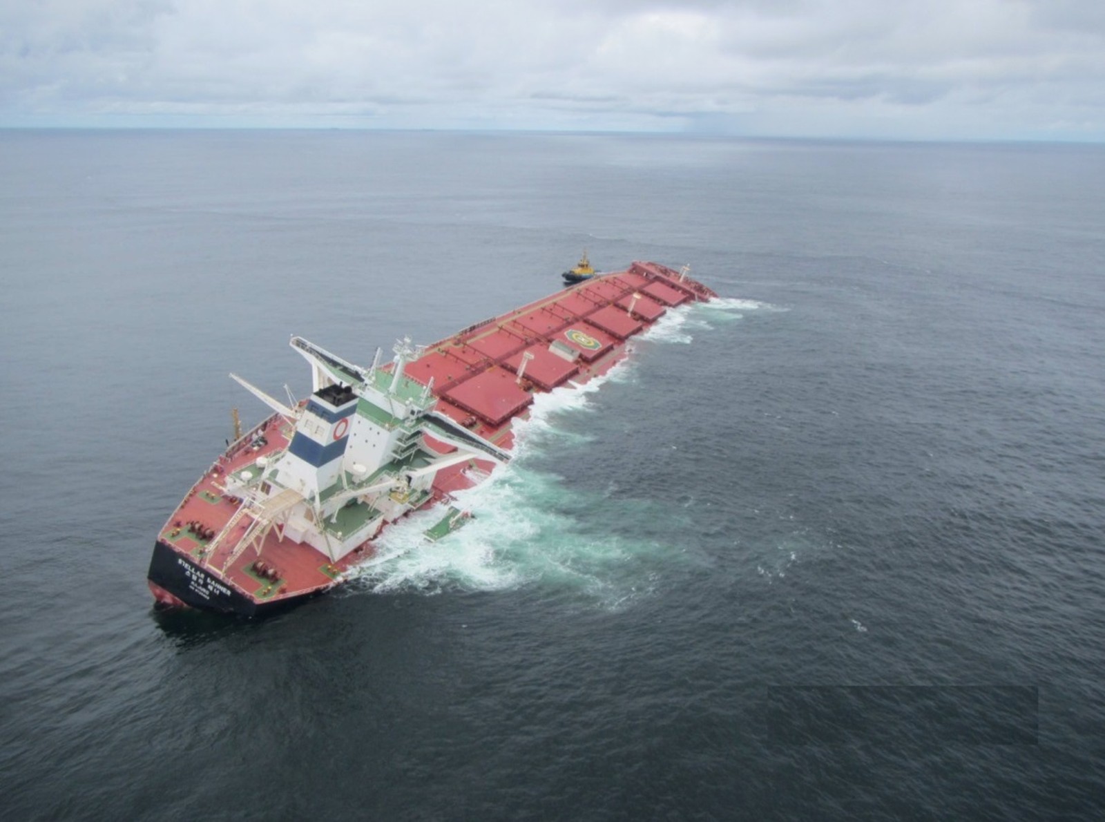 Termina retirada de minério de ferro do navio Stellar Banner encalhado na costa do Maranhão