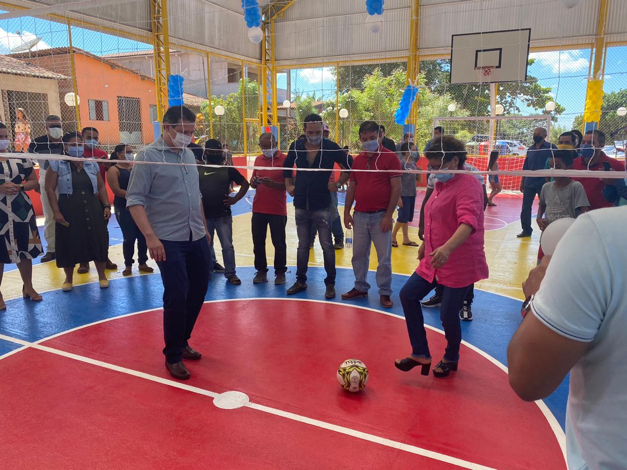 Prefeitura de Vitória do Mearim entrega novo ginásio no povoado Coque