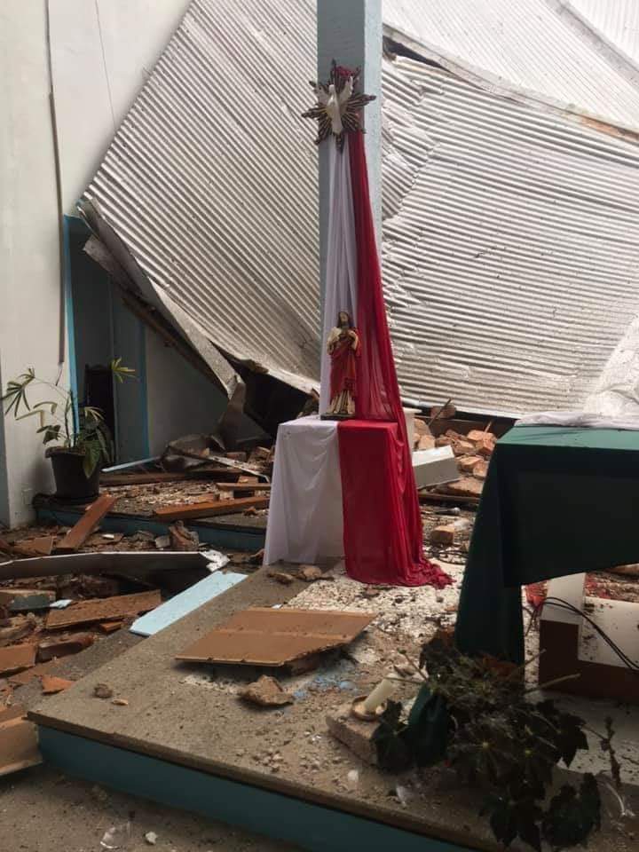 Ciclone destrói tudo em igreja e imagem de Cristo permanece intacta no Rio Grande do Sul