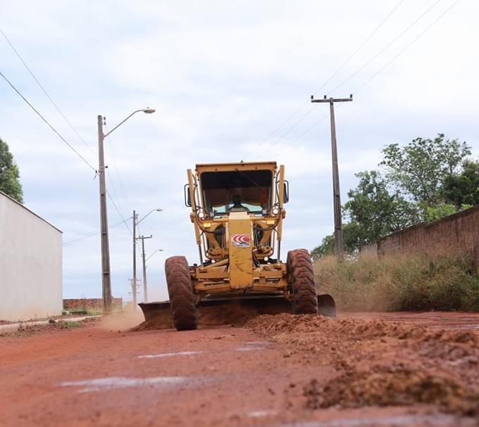 Após solicitação de Chico Carvalho estrada que liga bairro Maracujá a BR-135 é pavimentada