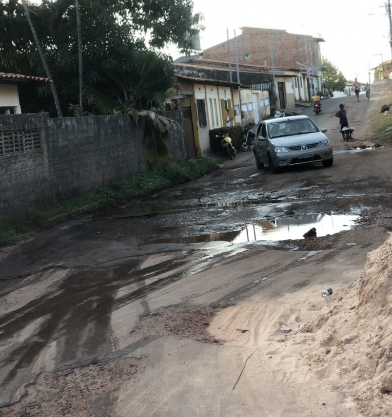 Fim do mandato de Talita Laci é marcado por falta de infraestrutura e esgoto a céu aberto em Raposa