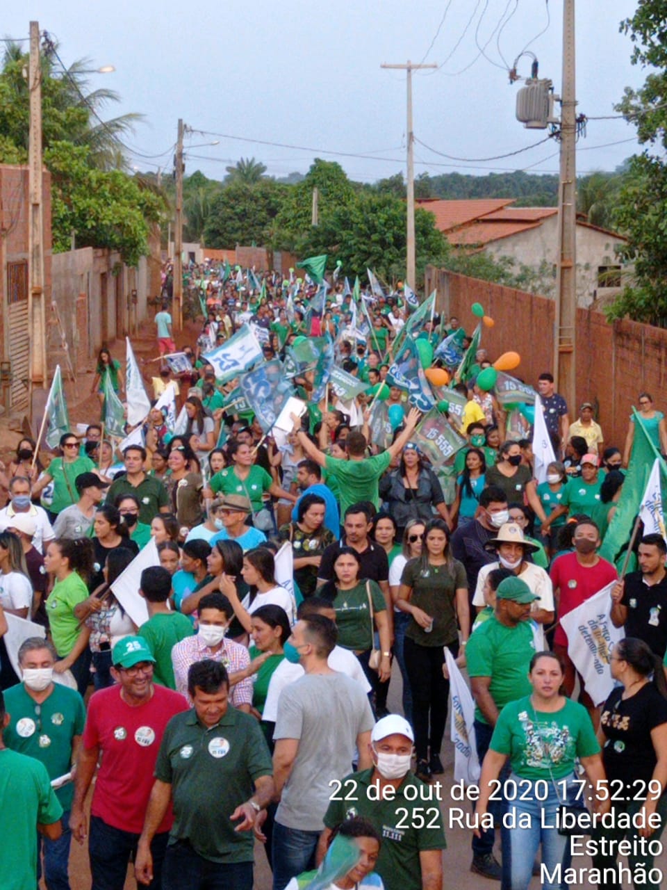 Ao lado de Hildo Rocha, Cássio Batista realiza mega caminhada em Estreito