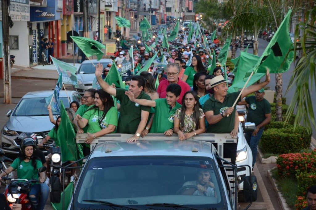 Em carreata histórica, população declara apoio a Cássio Batista em Estreito