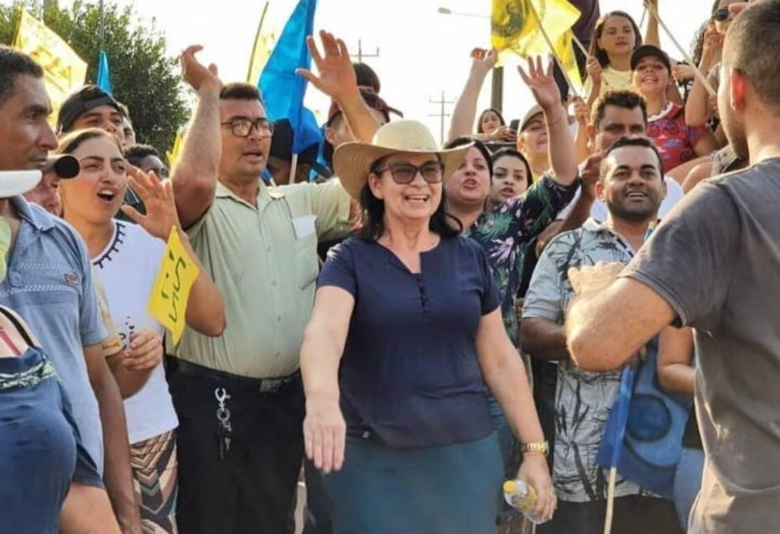 Luiza Coutinho é eleita prefeita após enfrentar sozinha grupão de lideranças políticas em Feira Nova