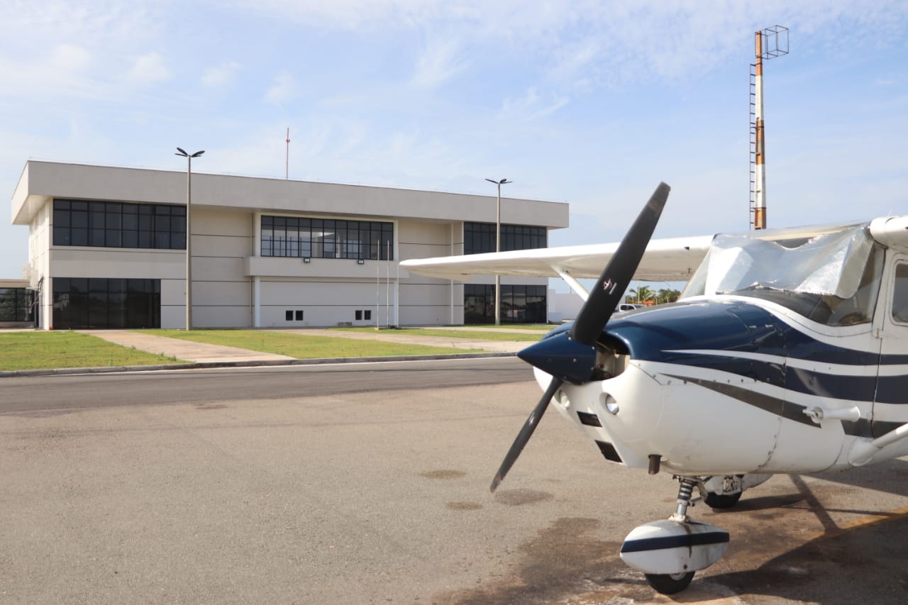 Governo vistoria obras de construção de cerca do aeroporto de Barreirinhas