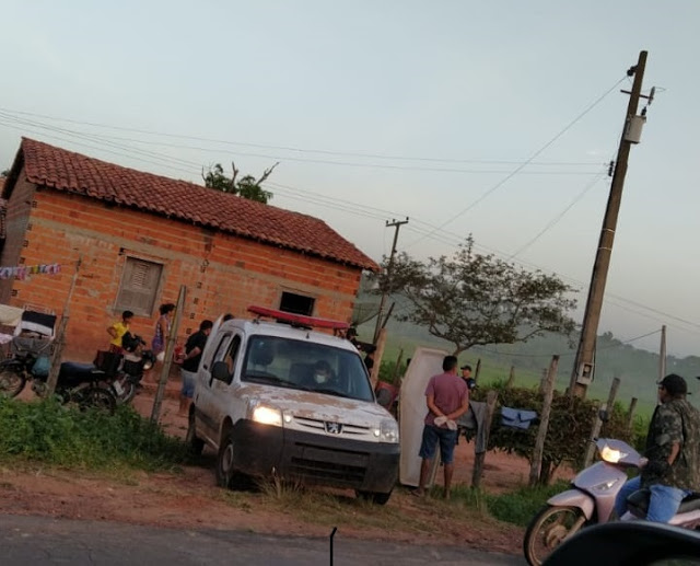 Filho é morto e pai fica ferido durante tiroteio em Lago da Pedra