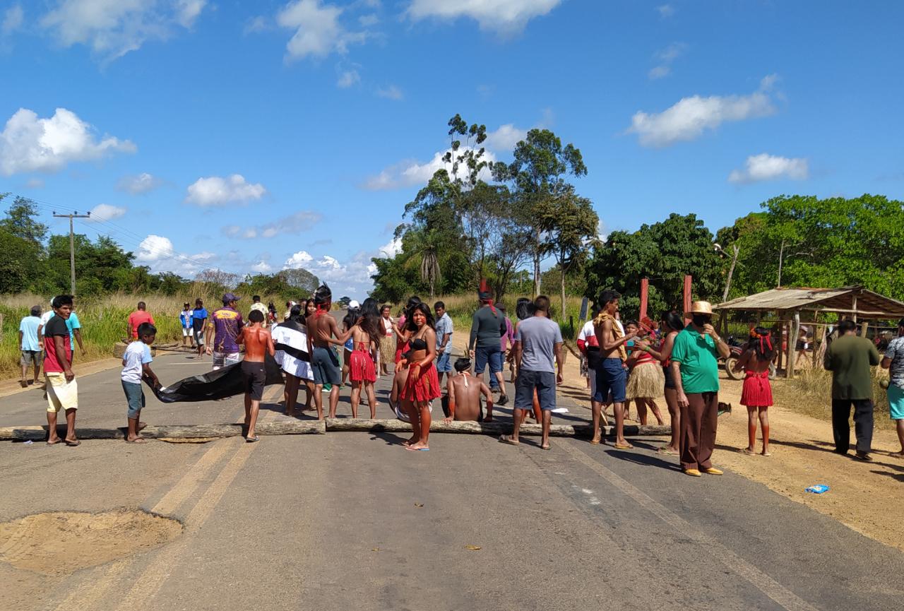 Indígenas fecham BR-226 entre Barra do Corda e Grajaú