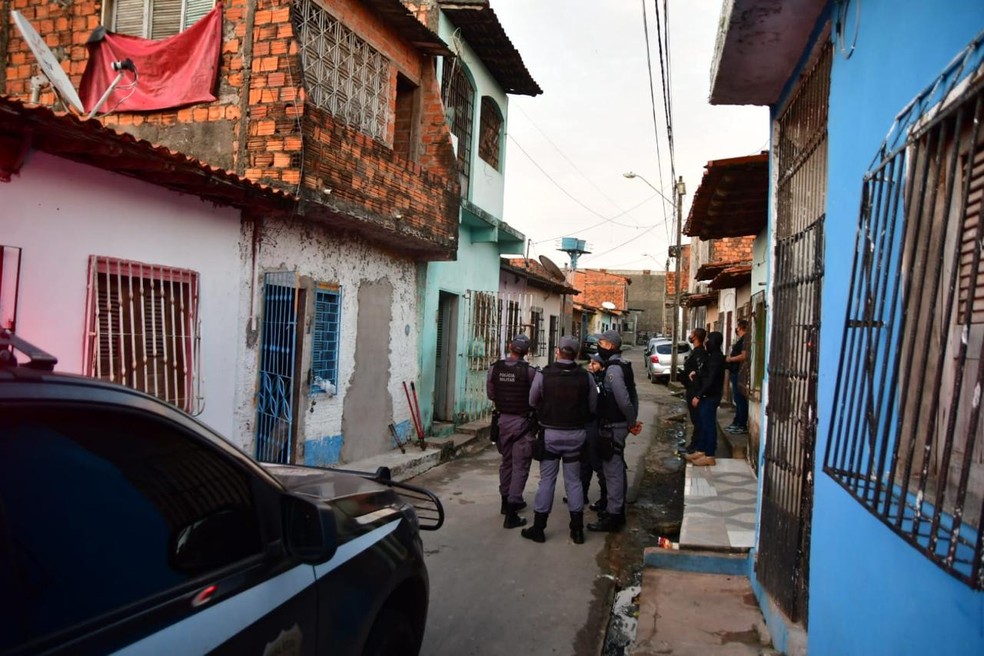 Suspeitos de tráfico de drogas e crime organizado são presos no Coroadinho em São Luís