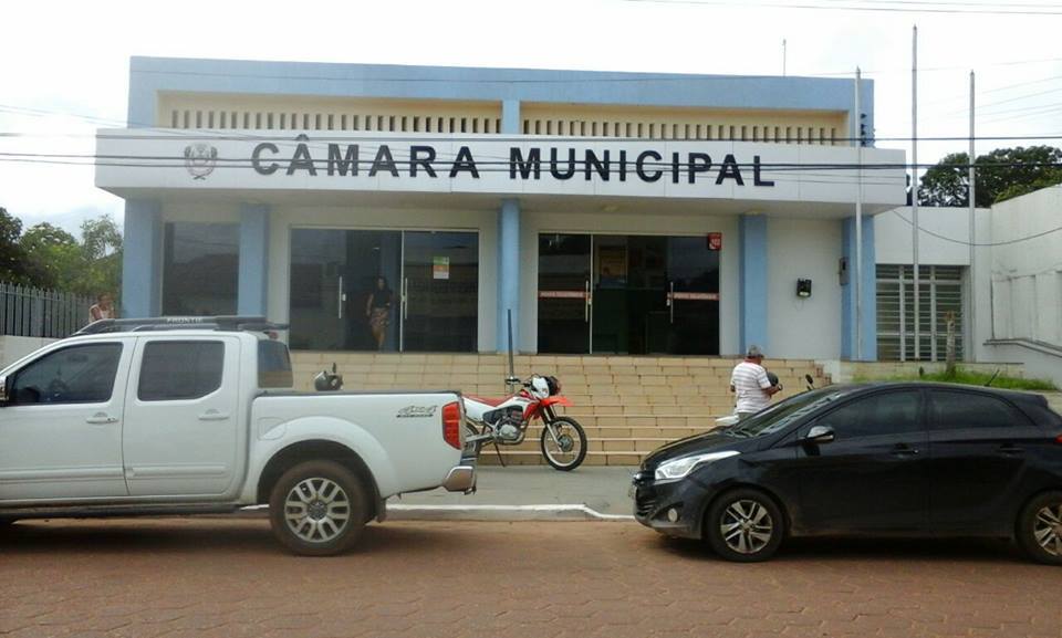 Ministério Público requer suspensão de licitações presenciais na Câmara Municipal de Carolina