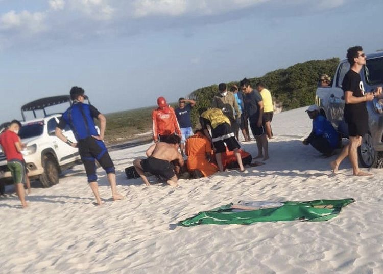 Paraquedista morre durante salto nos Lençóis Maranhenses; veja o vídeo