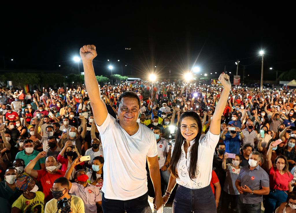 Weverton Rocha reúne multidão de lideranças políticas durante lançamento de sua pré-candidatura