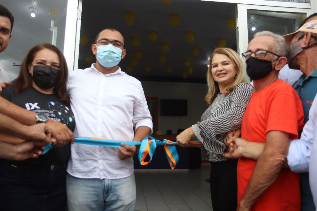 Maura Jorge entrega novos equipamentos para hospital e reinaugura UBS em Lago da Pedra